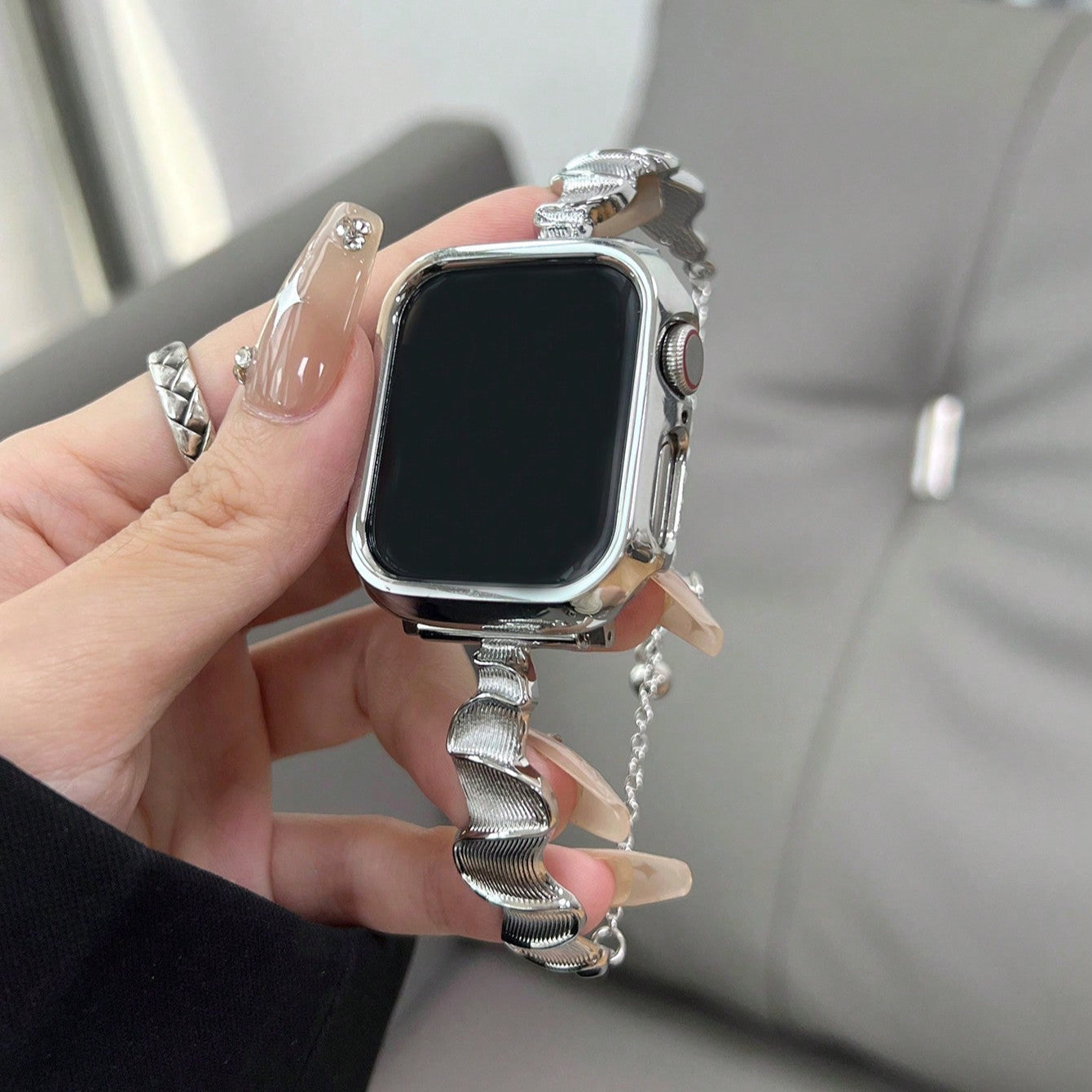 Suitable for the new wave metal watch chain of Apple Watch