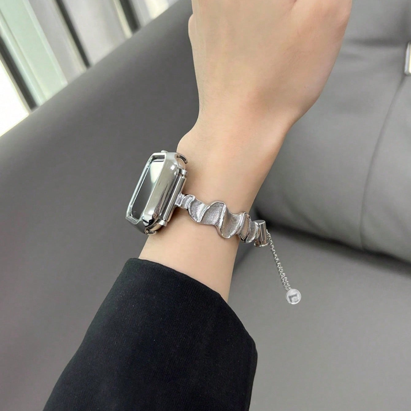 Suitable for the new wave metal watch chain of Apple Watch