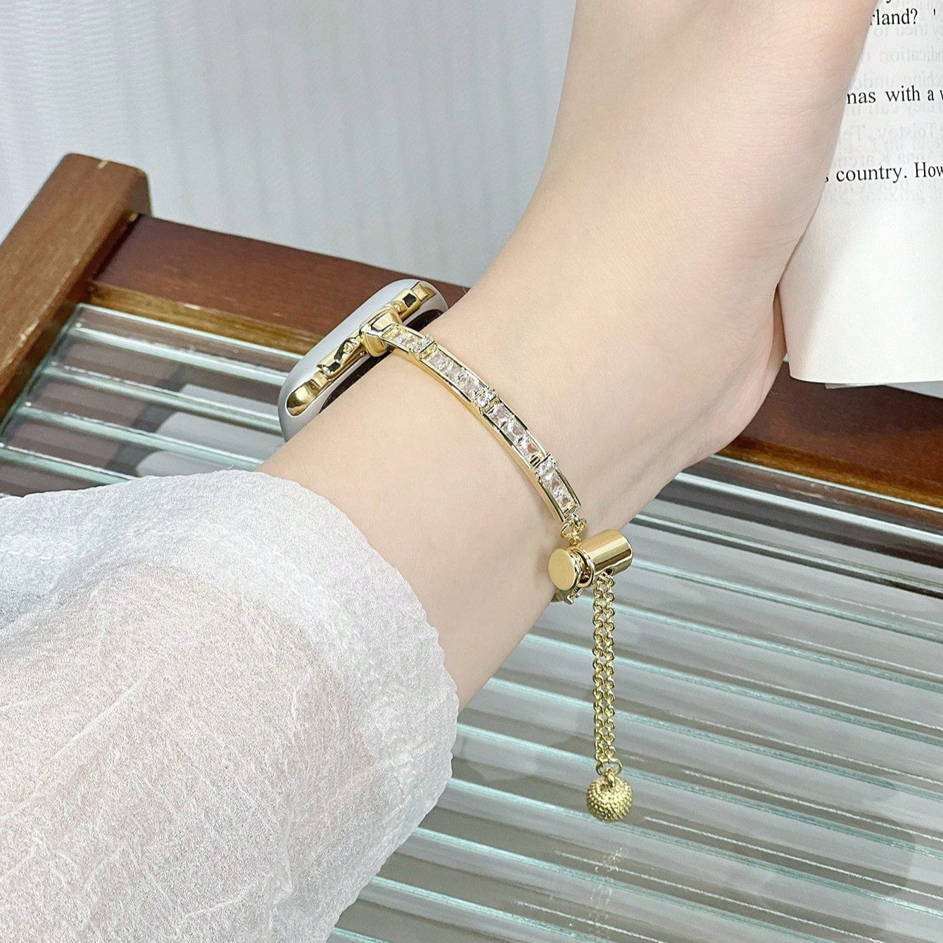 Luxury Metal Chain Watch Strap with Sparkling Crystals