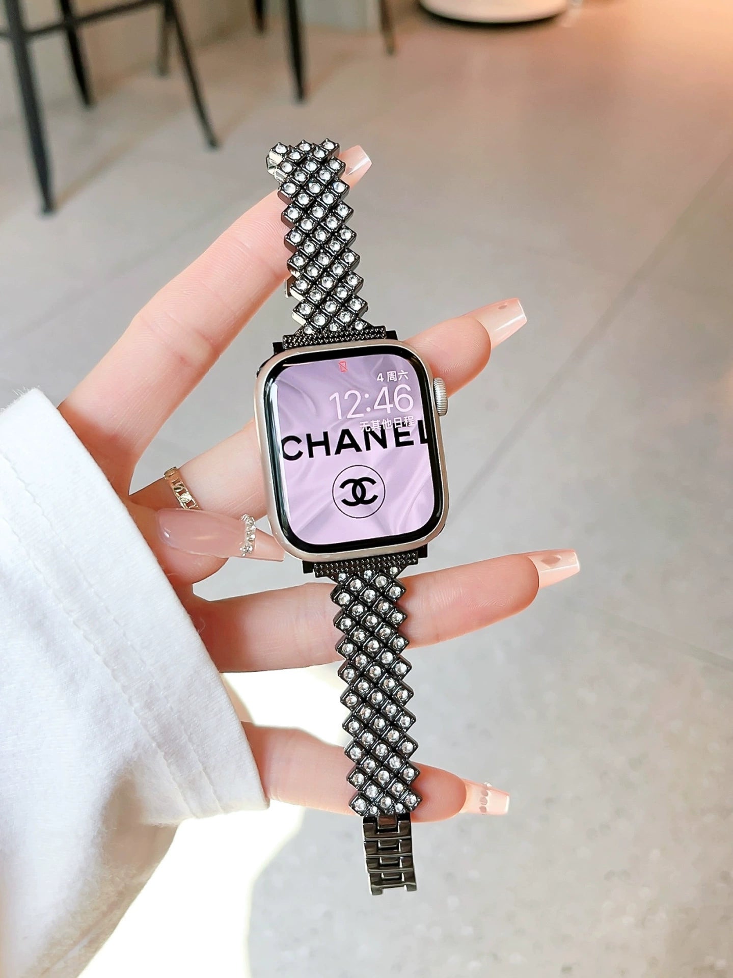 Adjustable Crystal-Embedded Watch Strap – Premium Durable Material, Ultra-Light & Compatible with All Apple Watch Models