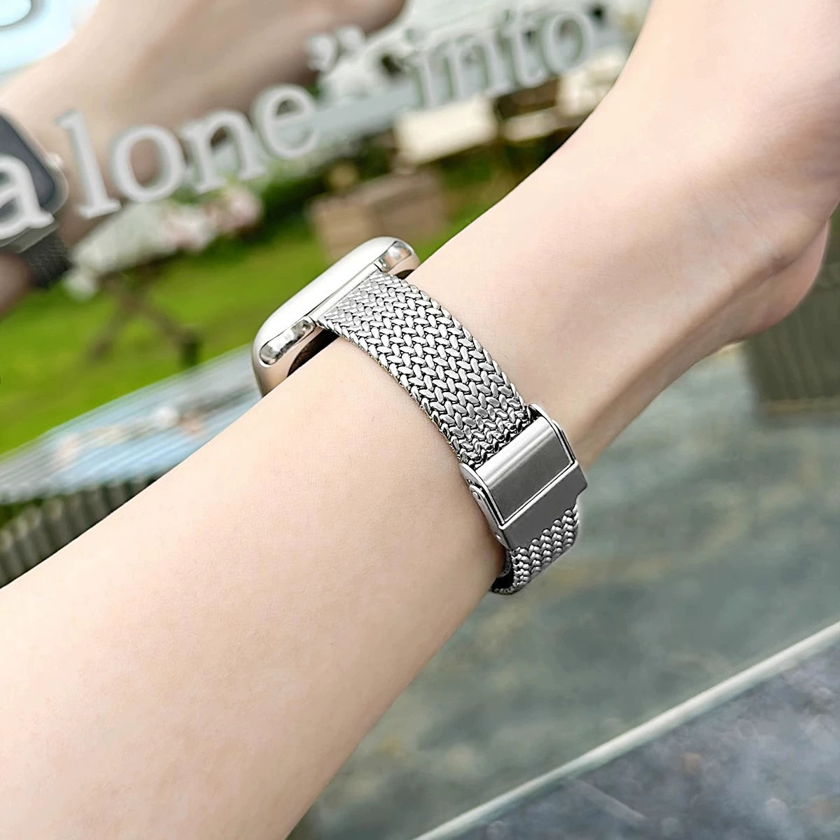 Suitable for Apple Watch, Wheat Ear Magnetic Buckle Strap, Stainless Steel Metal Women's Strap